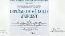 Diplôme de médaille d'argent Art Sciences Lettres 